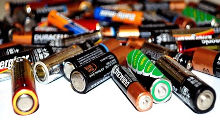 美國科學家研發(fā)用于高壓鈉離子電池的低溶劑電解質(zhì)