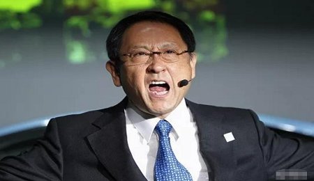 電動化轉型：為何保時捷BBA樂意，豐田卻很抗拒？