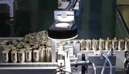 欣界能源10GWh固態鋰金屬電池量產項目，首批產品下線